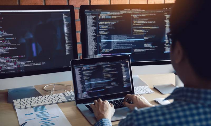 数据科学选型:R与Python如何赋能长海县网站建设?